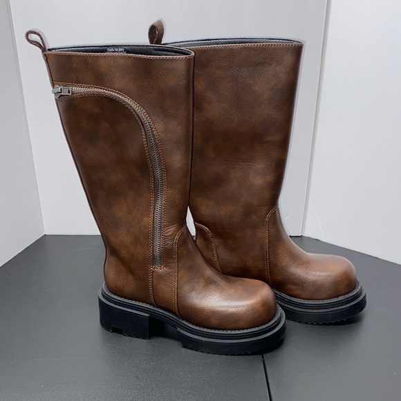 Dolls Kill Shoes - NWOB Dolls Kill Current Mood Brown Platform Boots- SZ 8